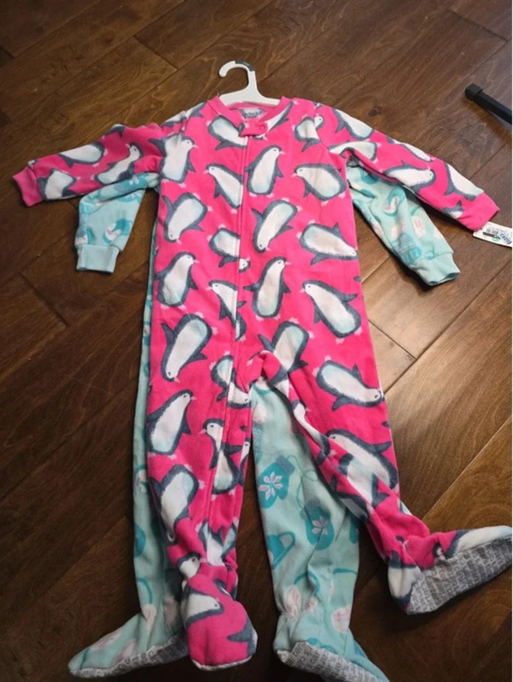 2t brand new fleece pajamas from carter's item. 283G7